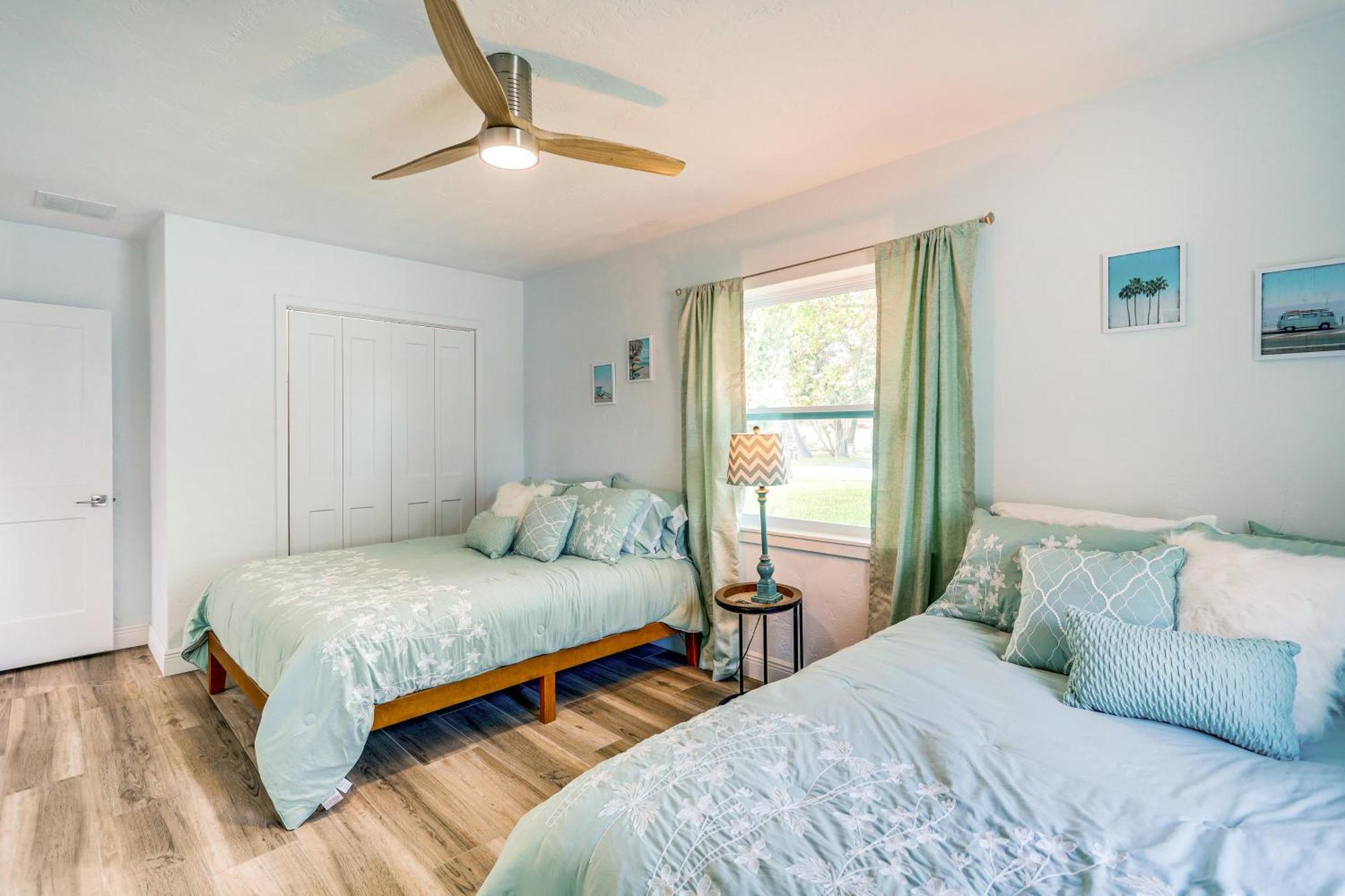 Pet-Friendly Cocoa Beach Home Walk To Beach! Exterior photo